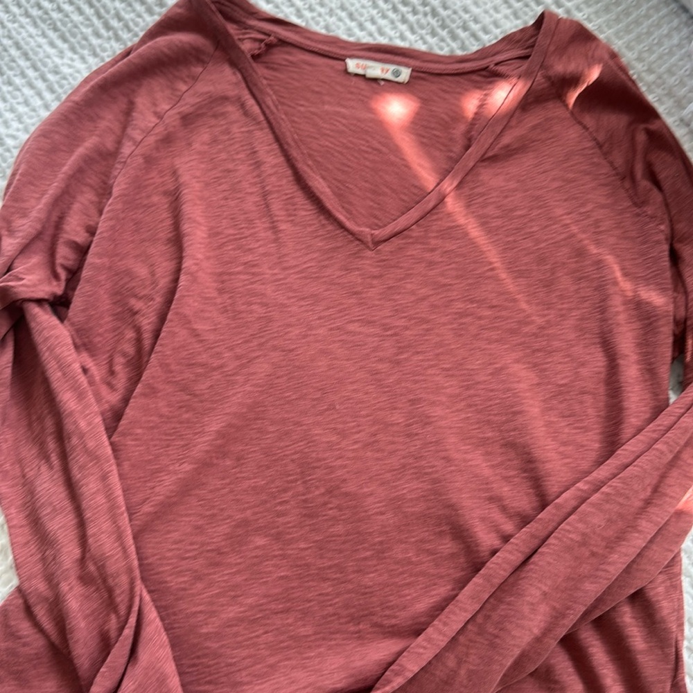 Sundry l/s top